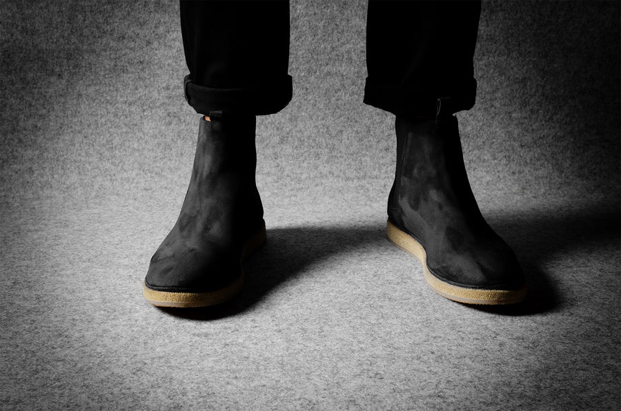 Pure Chelsea Boot . Dusty Black