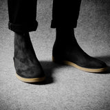 Reiner Chelsea-Stiefel. Staubiges Schwarz
