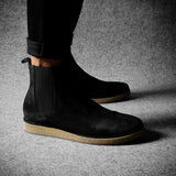 Reiner Chelsea-Stiefel. Staubiges Schwarz