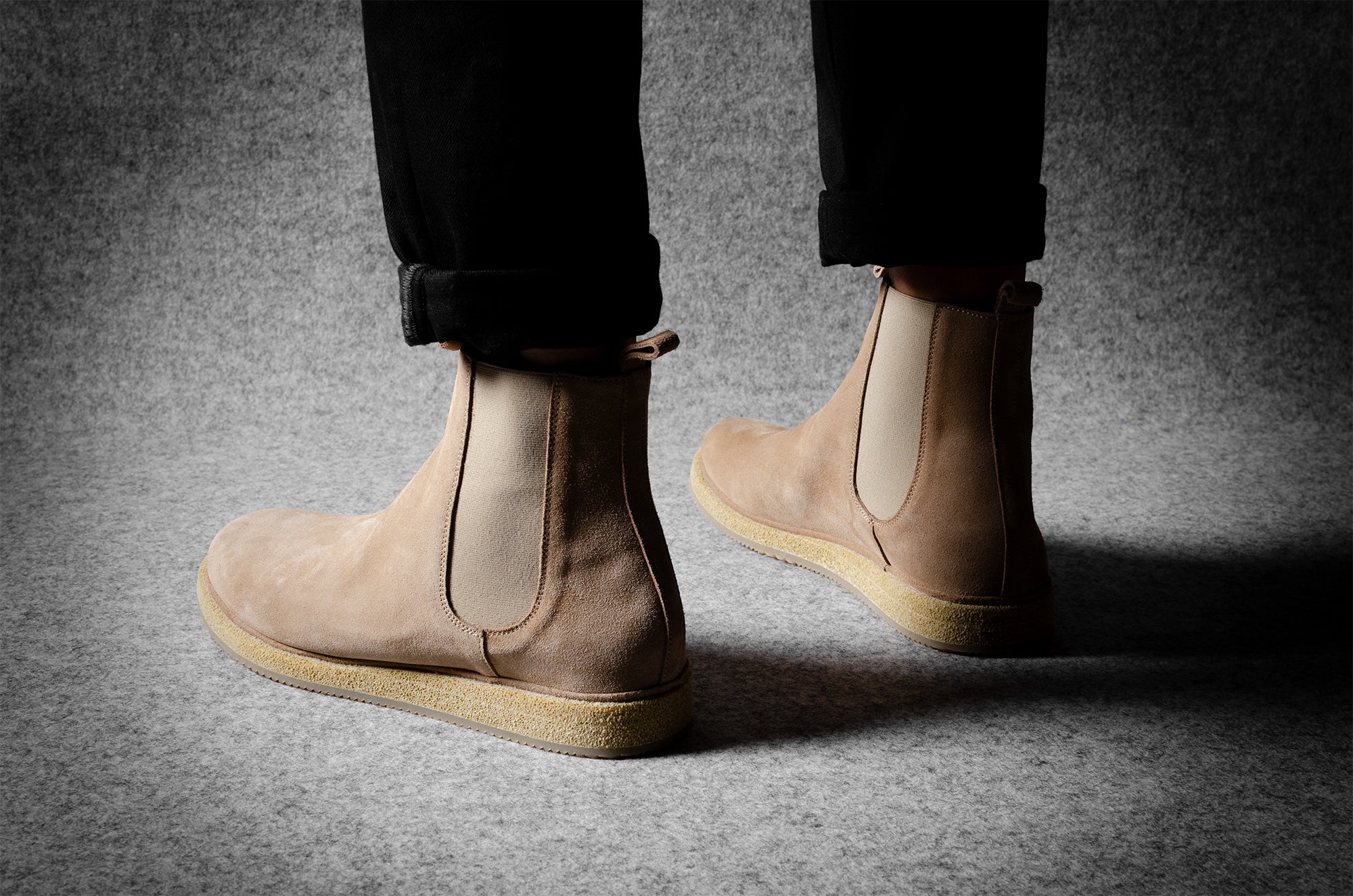 Pure Chelsea Boot . Tobacco