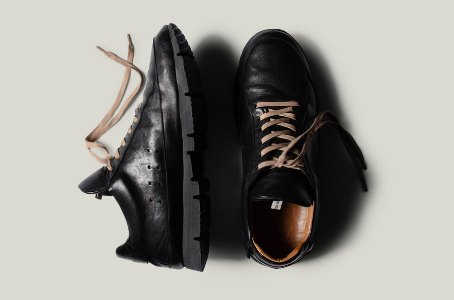 S3 Sneaker . Coal Black