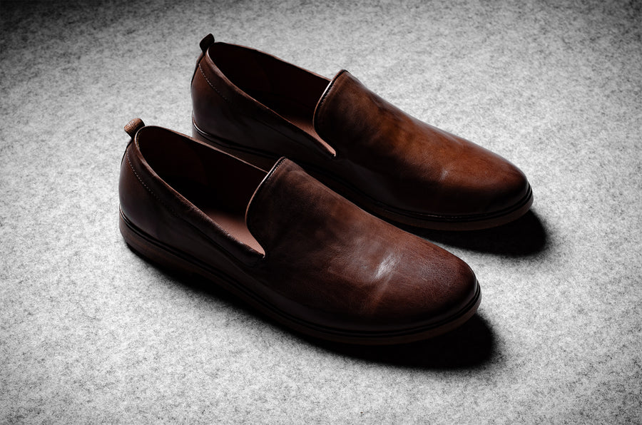 Venetian Loafer . Chestnut