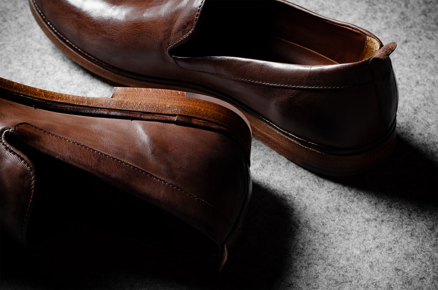 Venetian Loafer . Chestnut
