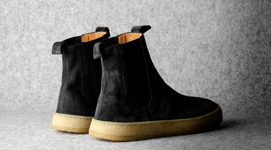 Chelsea Boots . Off Black