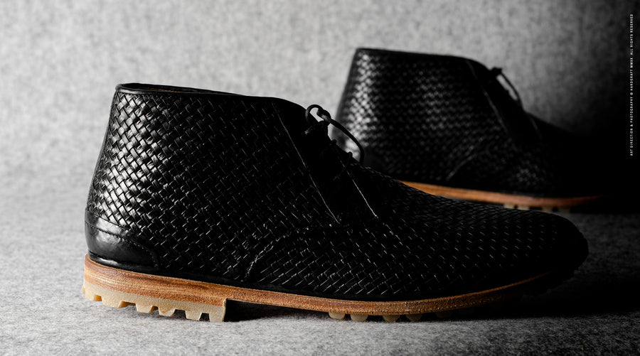 Chukka Boots . Black Woven