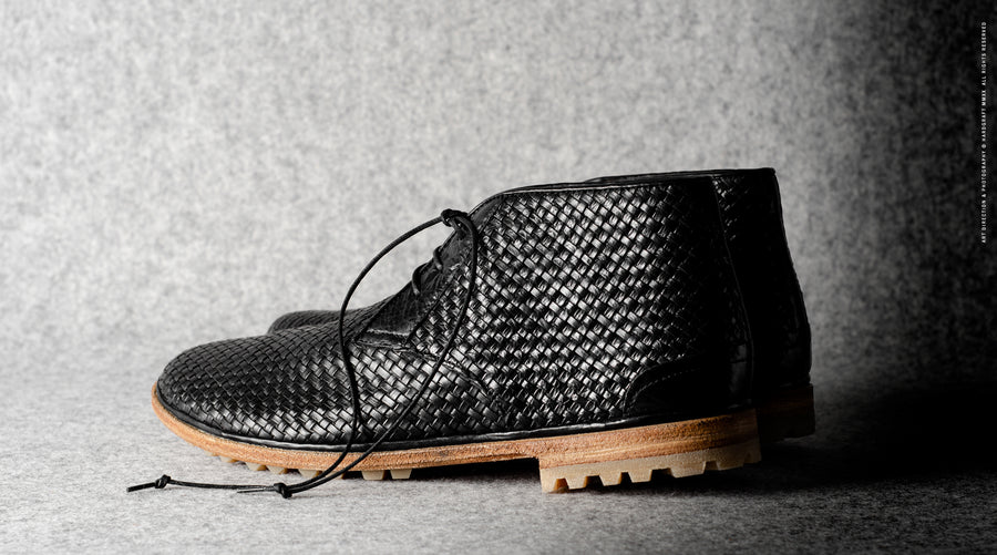 Chukka Boots . Black Woven