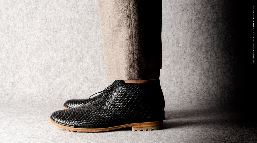 Chukka Boots . Black Woven