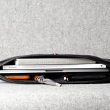 Tiefe MacBook-Hülle. Kohle