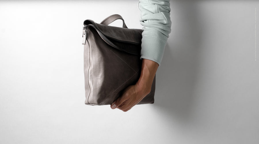 Laidback Messenger . Off Grey