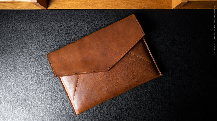Leather Envelope Medium . Classic