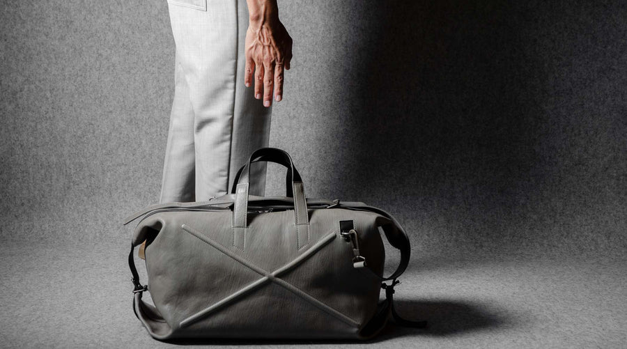 Layover Holdall . Off Grey