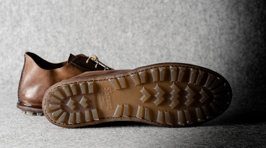 Pure Sneakers . Chestnut