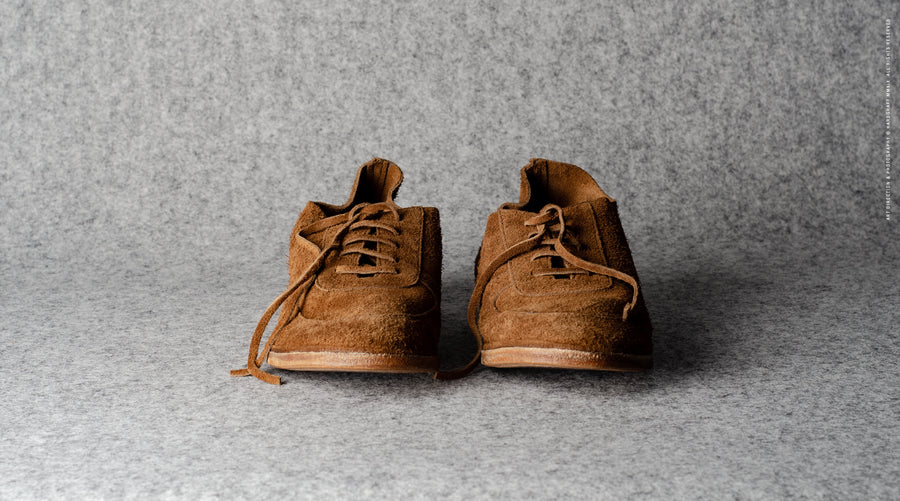 Pure Sneakers . Hairy Brown