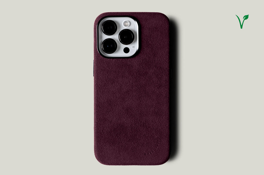 Fuzzy iPhone 14 Pro/Pro Max Cover . Chianti Red