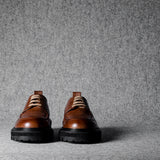 Alpine Derby-Schuhe. Kastanie