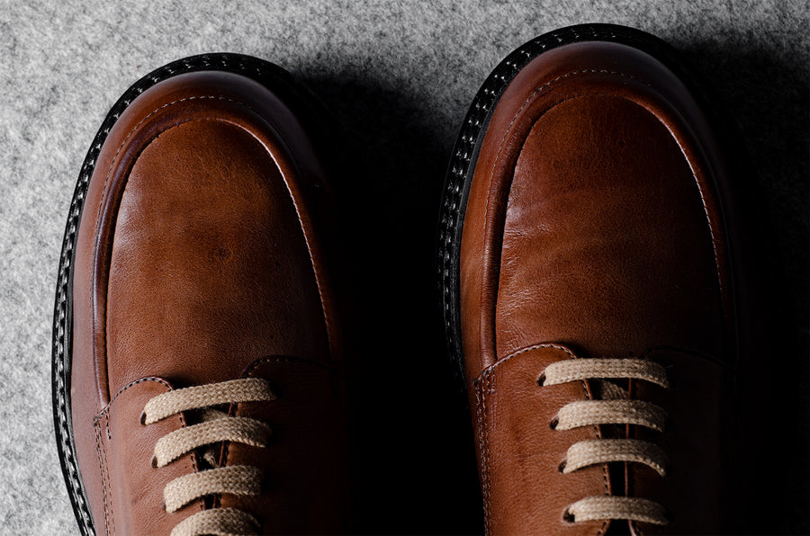 Alpine Derby Shoes . Chestnut