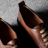Alpine Derby-Schuhe. Kastanie