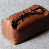Belted Dopp Kit . Classic
