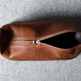 Belted Dopp Kit . Classic