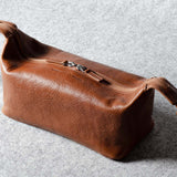 Belted Dopp Kit . Classic