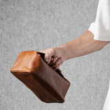 Belted Dopp Kit . Classic