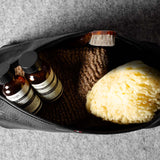 Trousse de toilette avec ceinture. Charbon