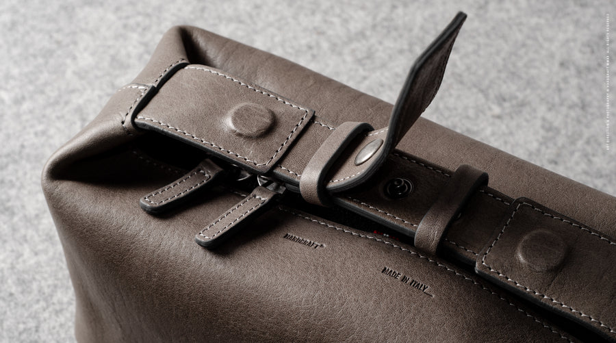 Belted Dopp Kit . Off Grey