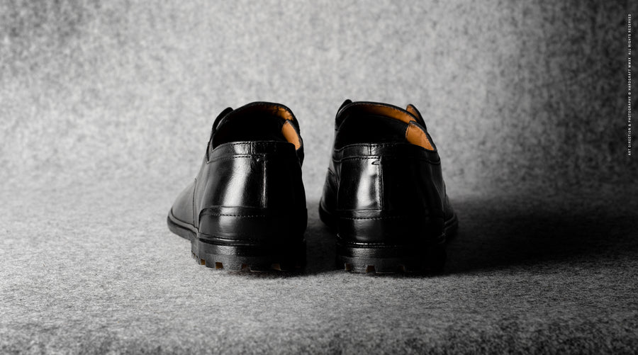 Casual Derby Shoes . Black