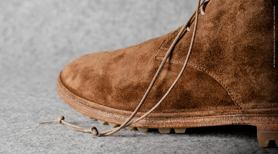 Chukka Boots . Chestnut Suede