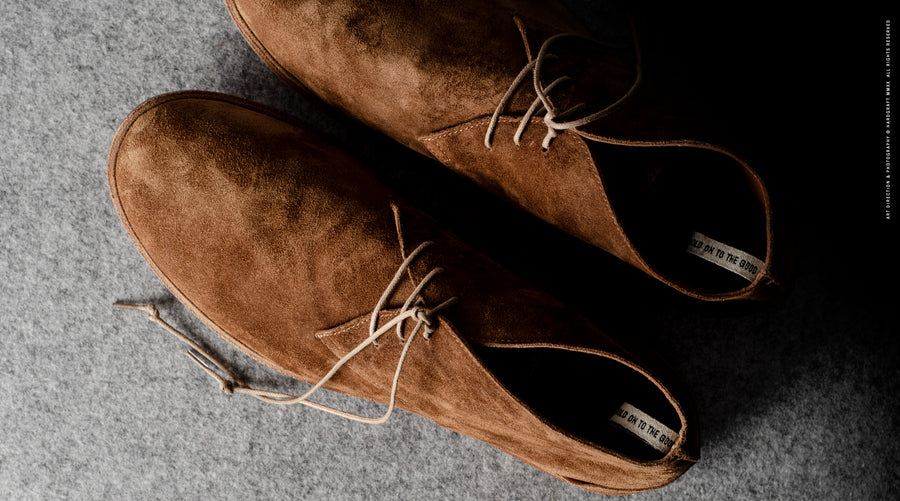 Chukka Boots . Chestnut Suede