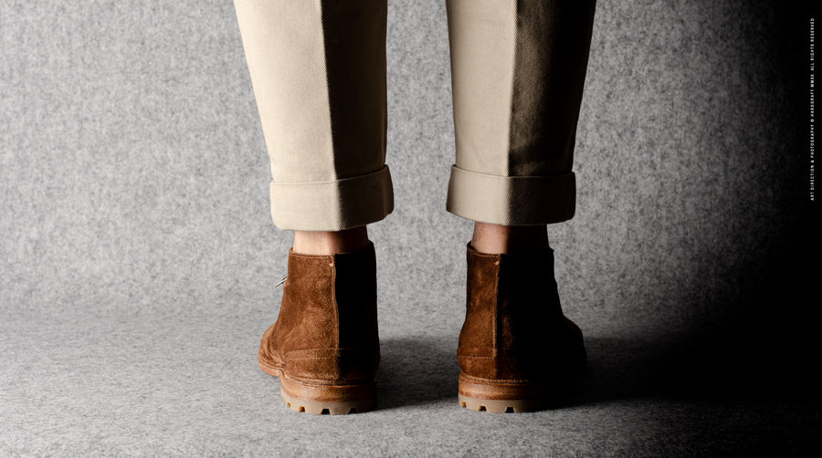 Chukka Boots . Chestnut Suede