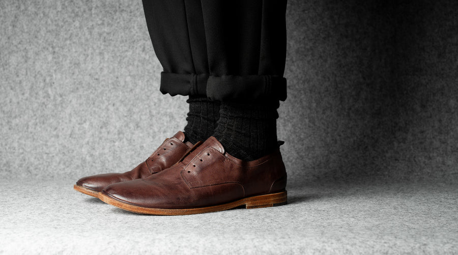 Open Derby Shoes . Chestnut Brown