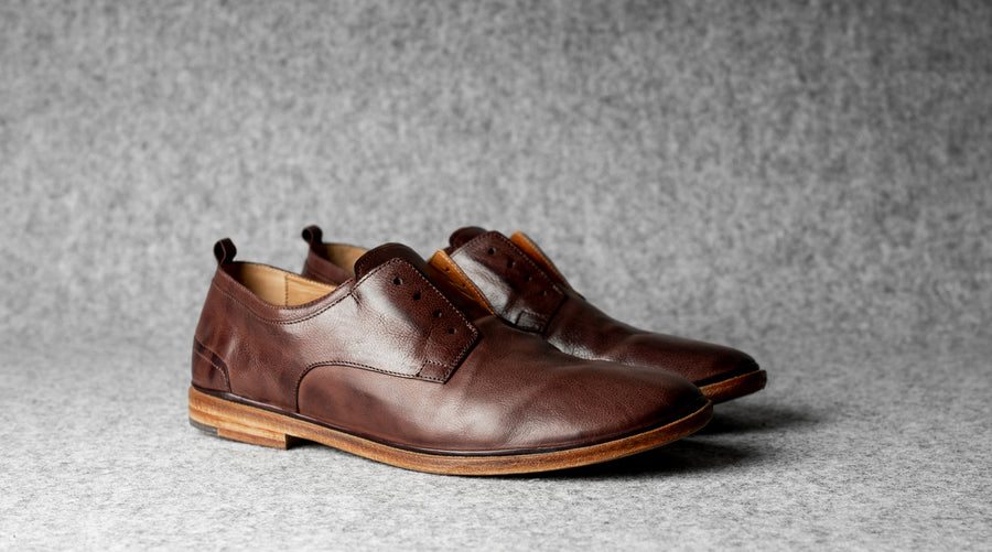 Open Derby Shoes . Chestnut Brown