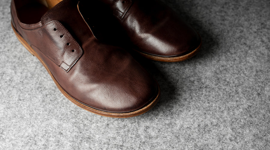 Open Derby Shoes . Chestnut Brown