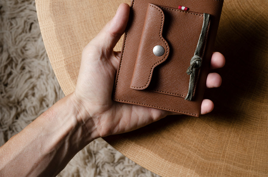 Escape Travel Wallet . Classic – hardgraft