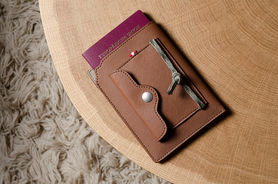 Escape Travel Wallet. Vegan