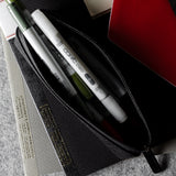 Trousse à crayons Fat Stick. Charbon