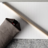 Fat Stick Federmäppchen. Aus Grau