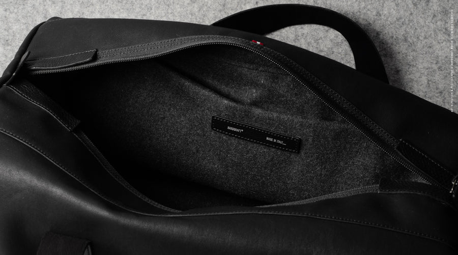 Game Gym Bag . Black Coated