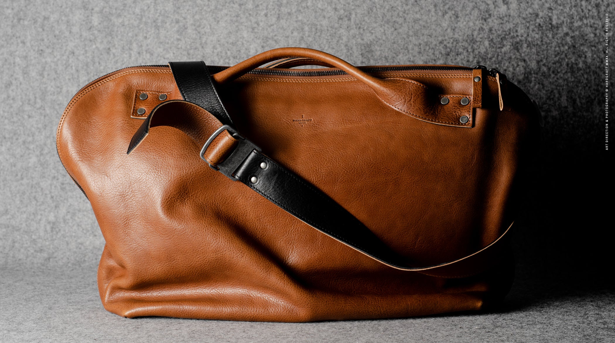 Offhand Shoulder Bag . Classic – hardgraft