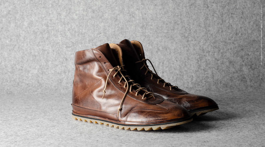 Old School High Top Sneakers . Chestnut