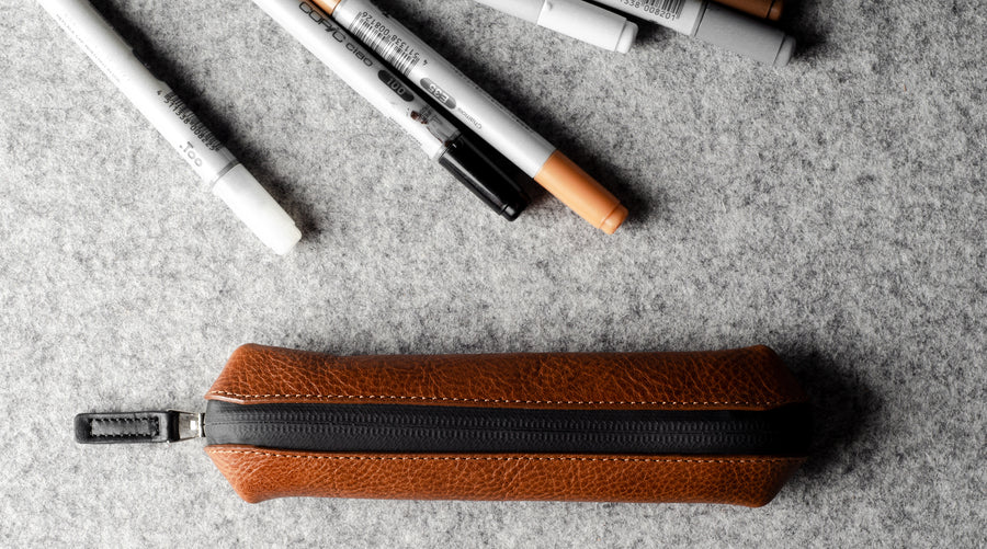 Trousse à crayons Fat Stick. Classique