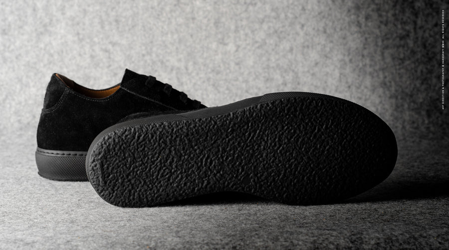 Low Top Sneaker . Black Suede