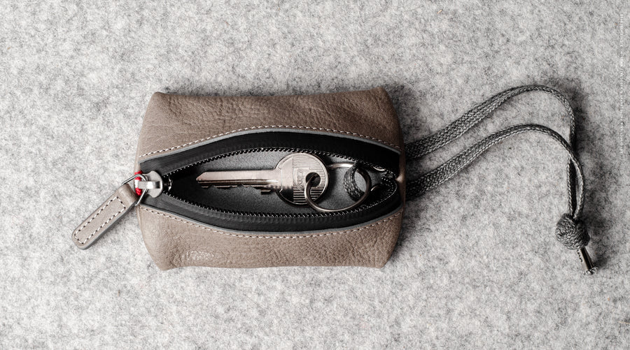 Zip Key Pouch . Off Grey – hardgraft