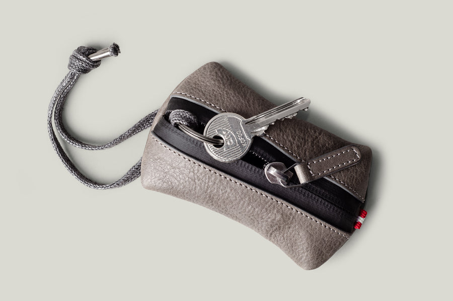 Zip Key Pouch . Off Grey – hardgraft